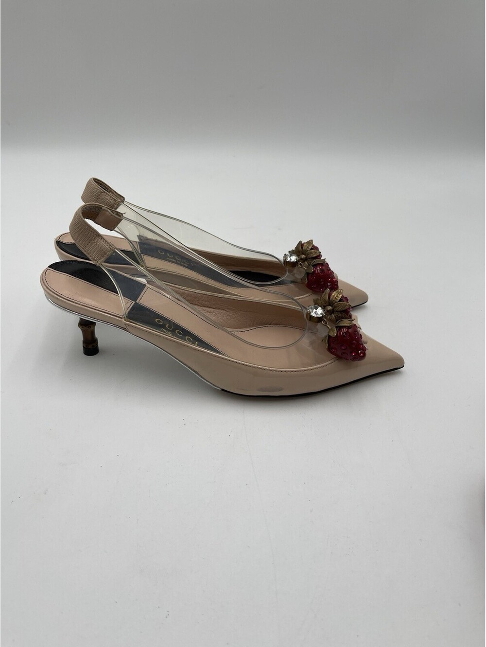 Gucci Eleanor Strawberry Plexi slingback heels in nude patent leather Size 35